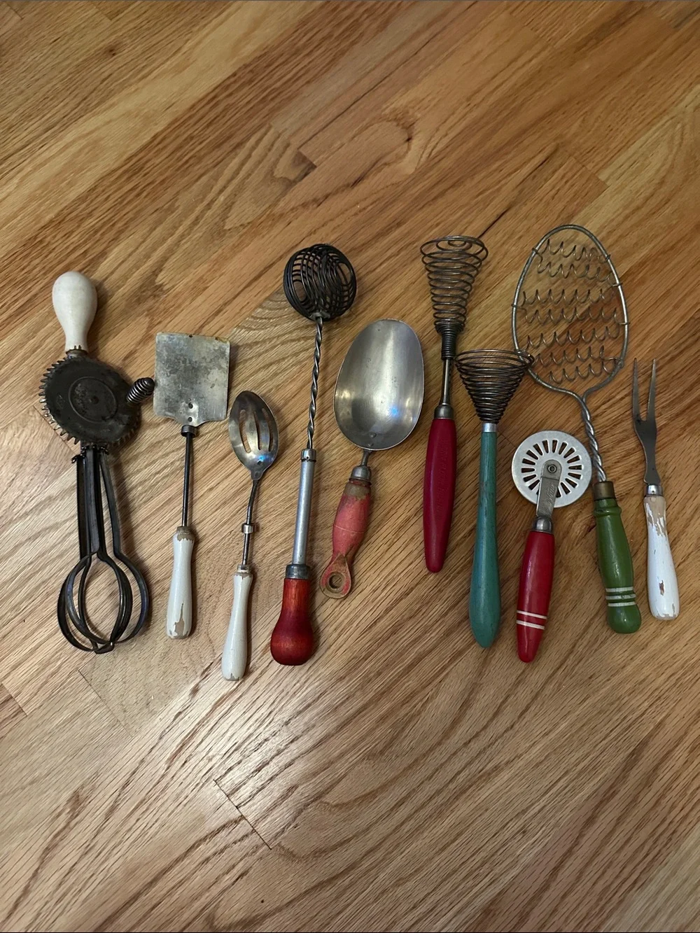 10 vintage antique kitchen cooking utensils serving spoons spatulas pie mixer